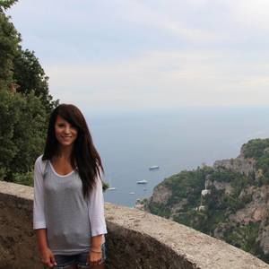 Meet your Posher, Kendra